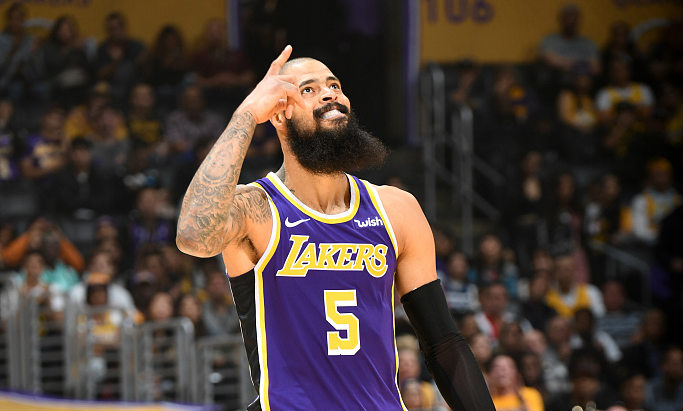 为球迷献上 为球迷献上